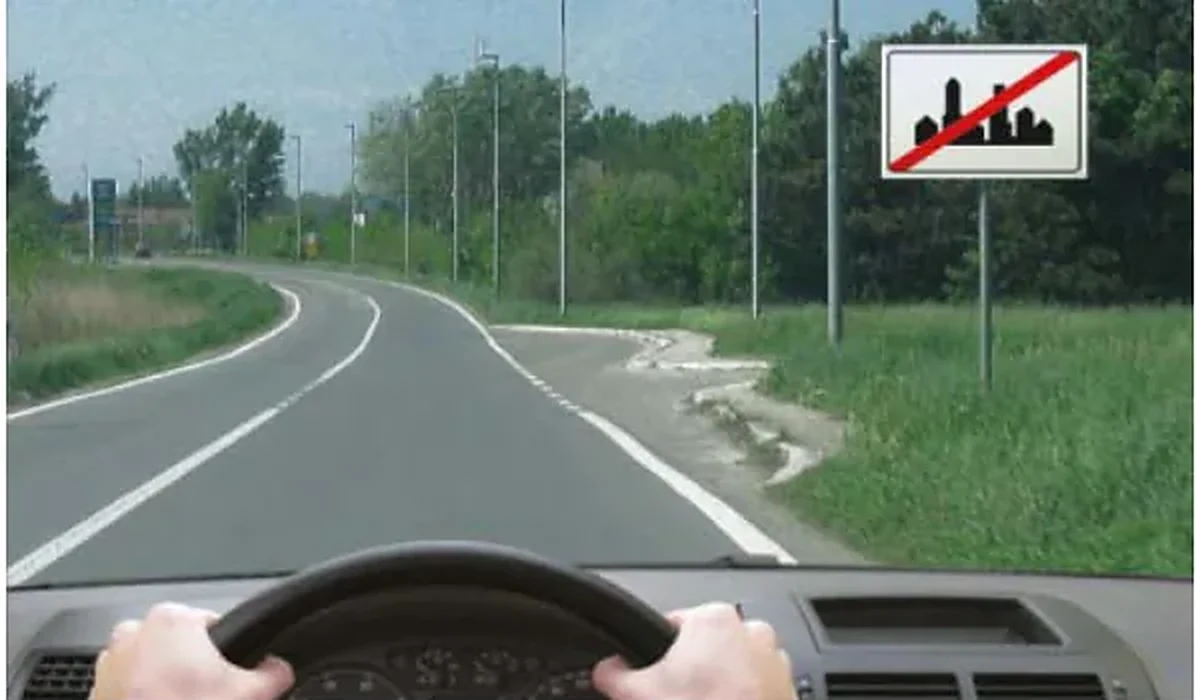 Ако се у ситуацији приказаној на слици, након саобраћајног знака, крећете брзином од 110 km/h, бићете кажњени: