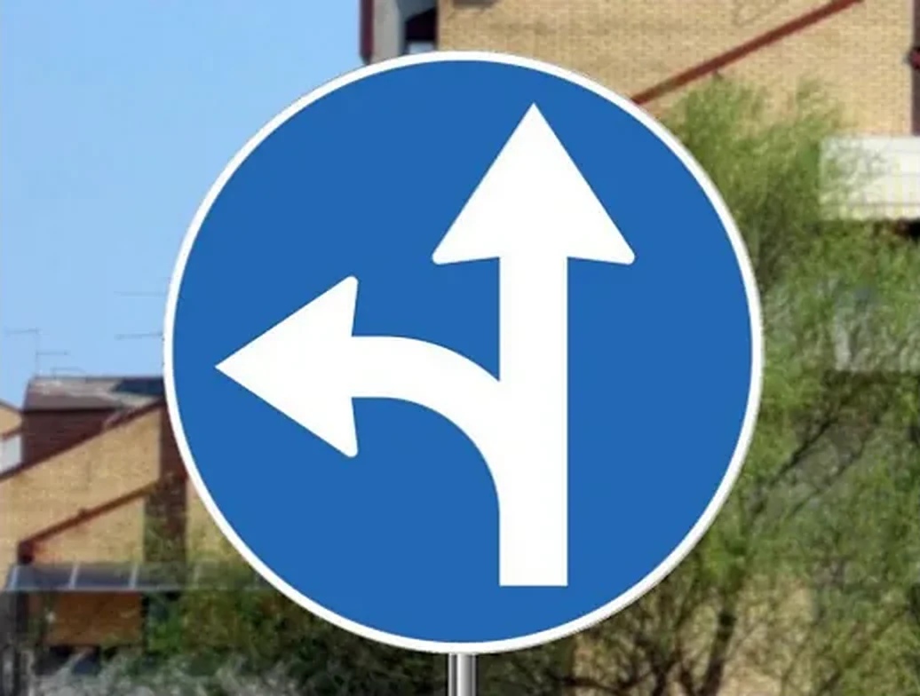 Saobraćajni znak prikazan na slici označava:
