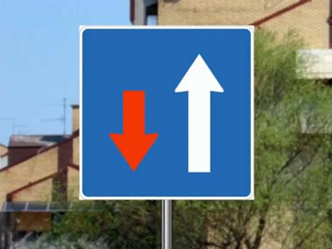 Saobraćajni znak prikazan na slici označava: