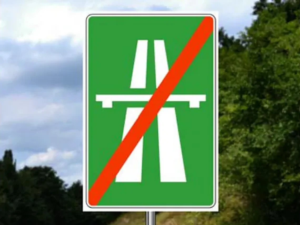 Saobraćajni znak prikazan na slici označava: