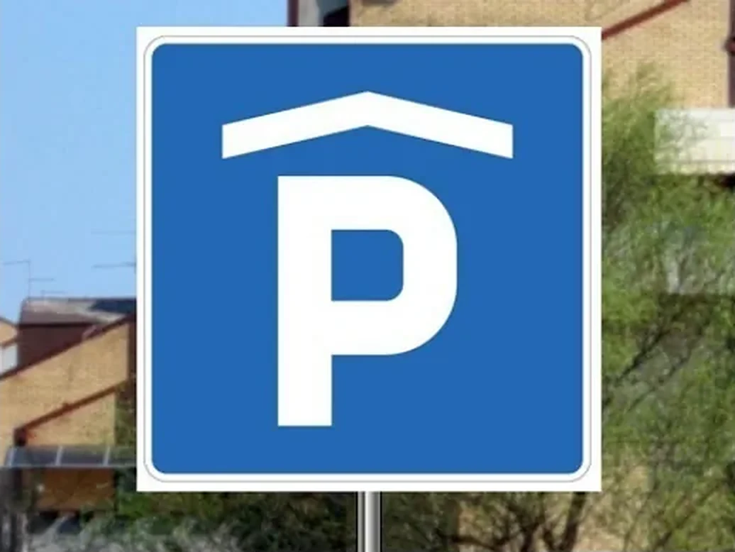Saobraćajni znak prikazan na slici označava: