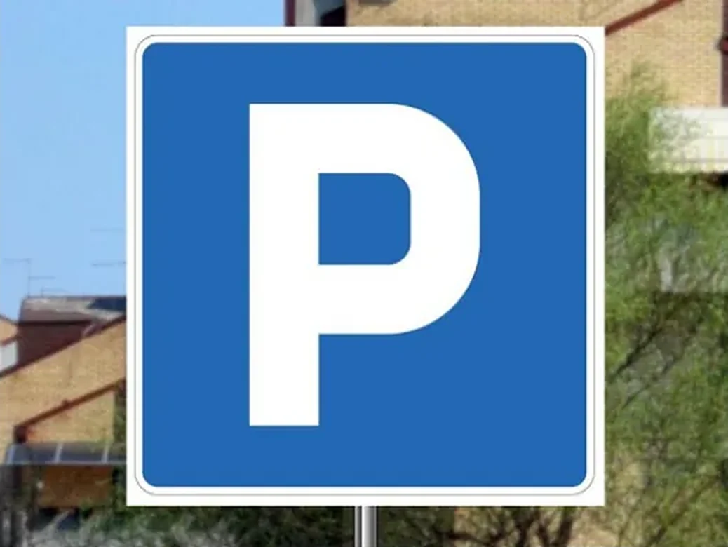 Saobraćajni znak prikazan na slici označava: