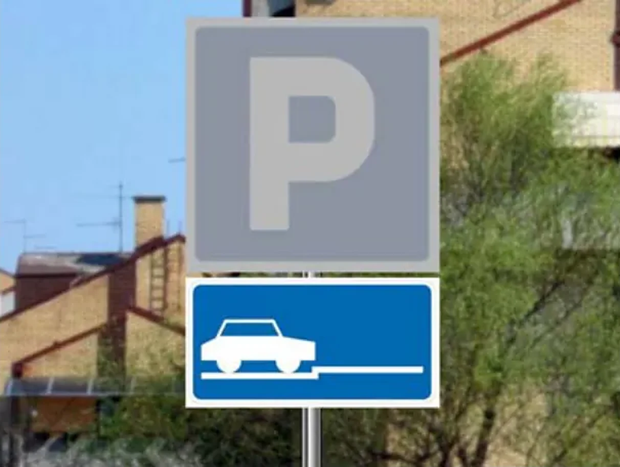 Dopunska tabla prikazana na slici, postavljena uz saobraćajni znak „Parkiralište”, označava:
