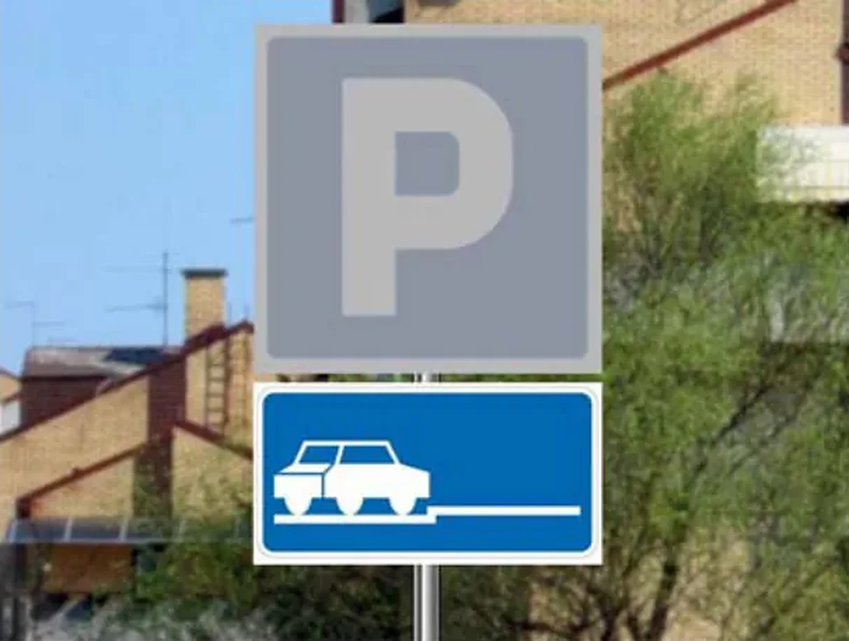 Dopunska tabla prikazana na slici, postavljena uz saobraćajni znak „Parkiralište”, označava: