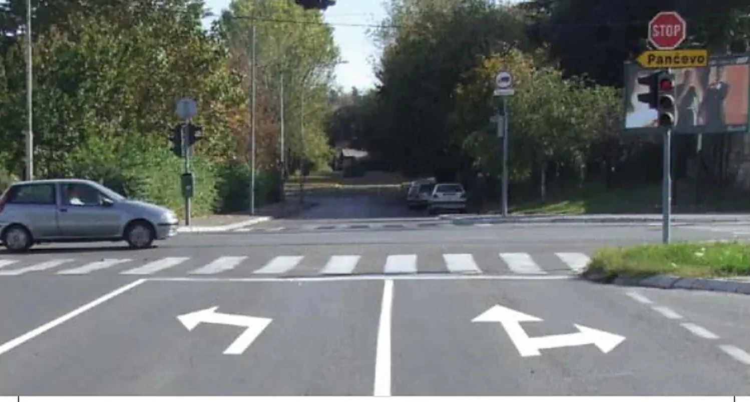 Oznake na kolovozu („Strelice“) služe za: