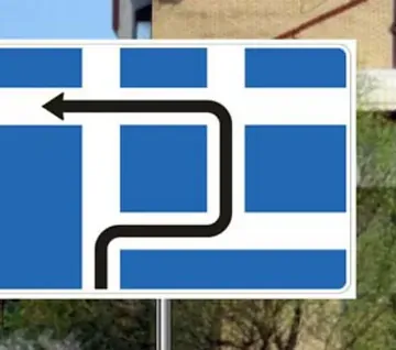 put kojim se vozilo mora kretati ako namerava da skrene ulevo na sledećoj raskrsnici na kojoj je skretanje ulevo zabranjeno